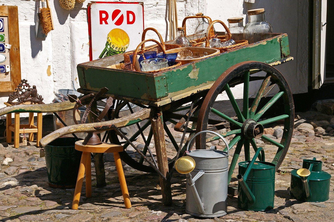 mercatino antiquariato svuota la cantina