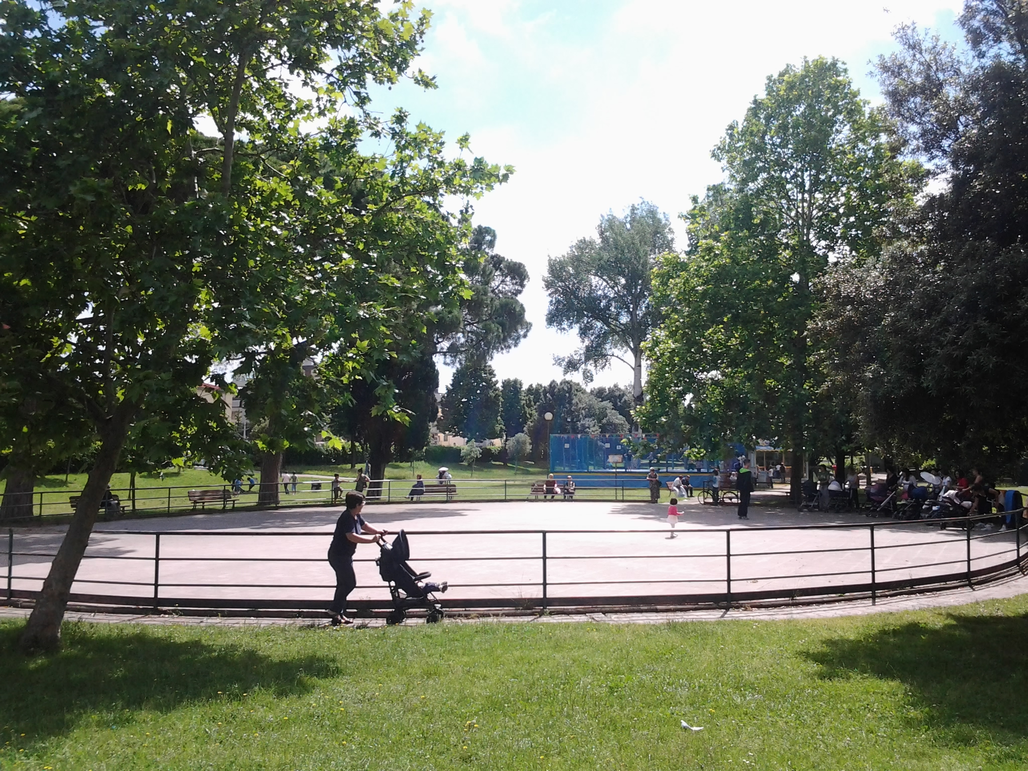 Villa Vogel, la pista di pattinaggio, foto d'archivio IsolottoLegnaia.it