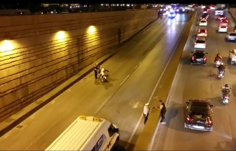 Bus perde olio ponte alla vittoria traffico in tilt