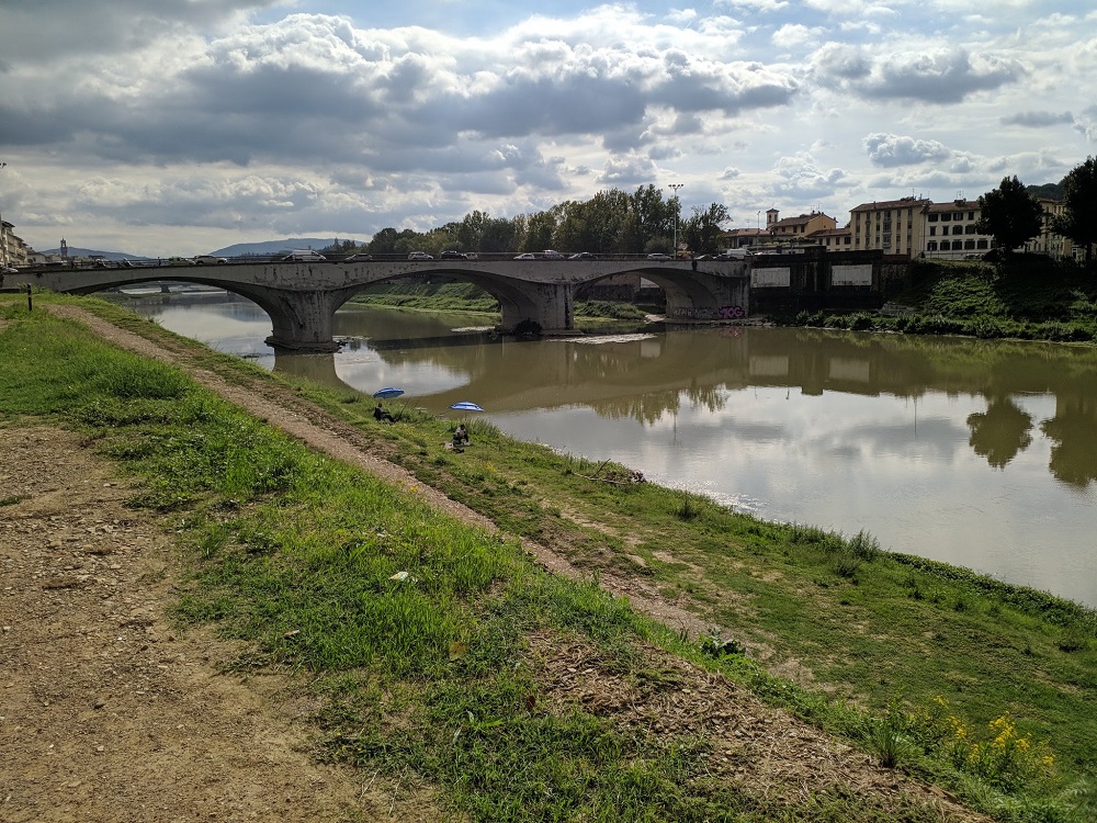 Il Ponte alla Vittoria come appare oggi visto dal Lungarno