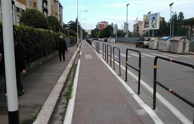 La pista ciclabile già esistente in via Modigliani