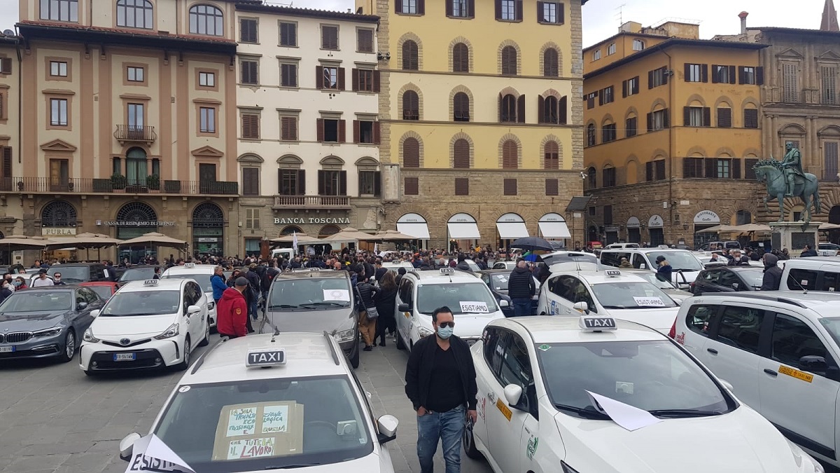 manifestazione taxi firenze (2)