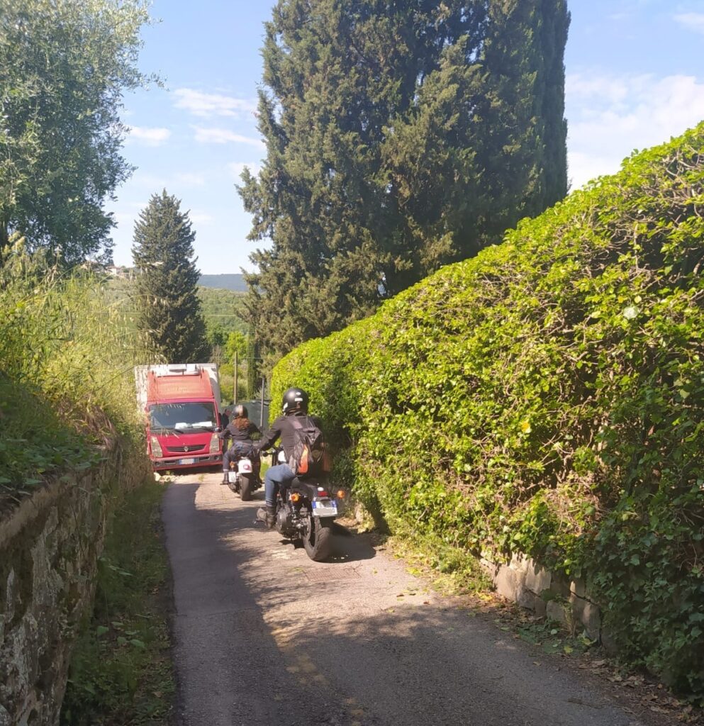 camion incastrato via della pescaia marignolle (3)