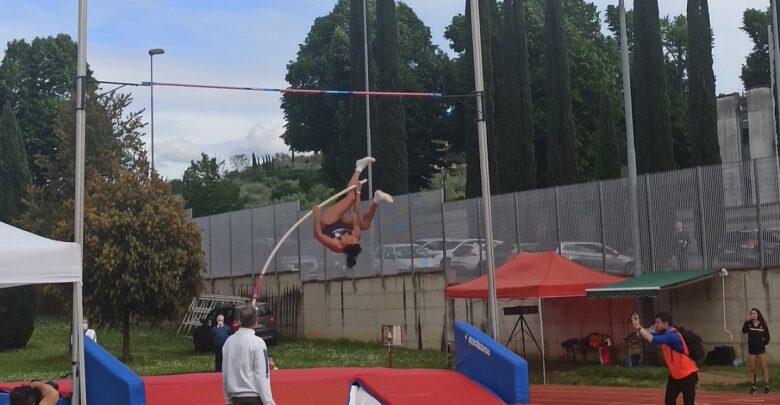 roberta bruni record salto con l'asta soffiano 2