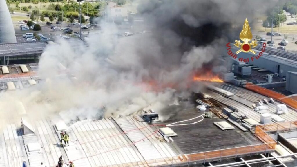 incendio coop ponte a greve vigili del fuoco (3)