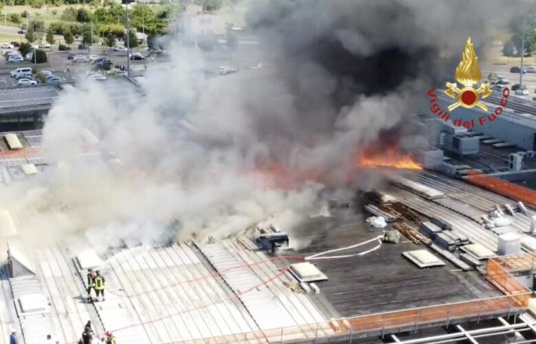 incendio coop ponte a greve vigili del fuoco (3)