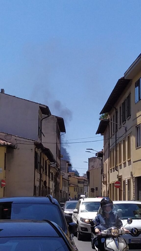 Colonna di fumo visibile da Monticelli