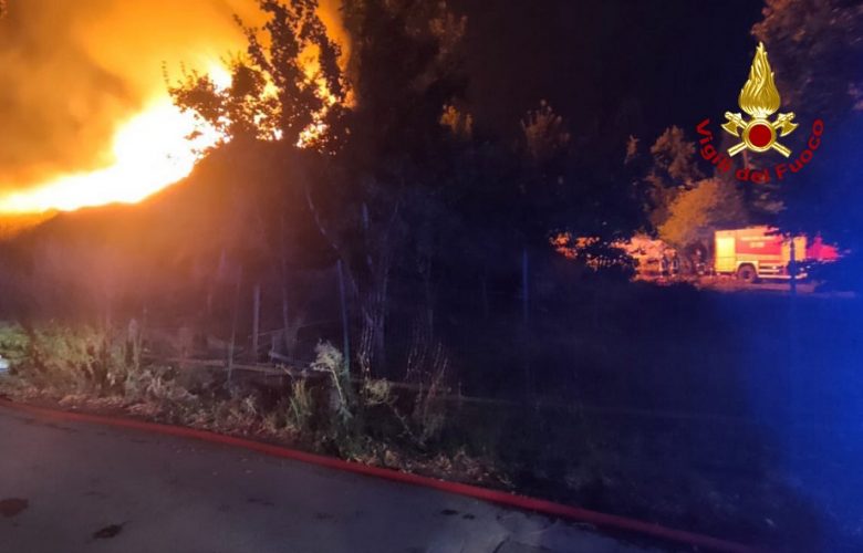 incendio via San Biagio a petriolo ponte all'indiano