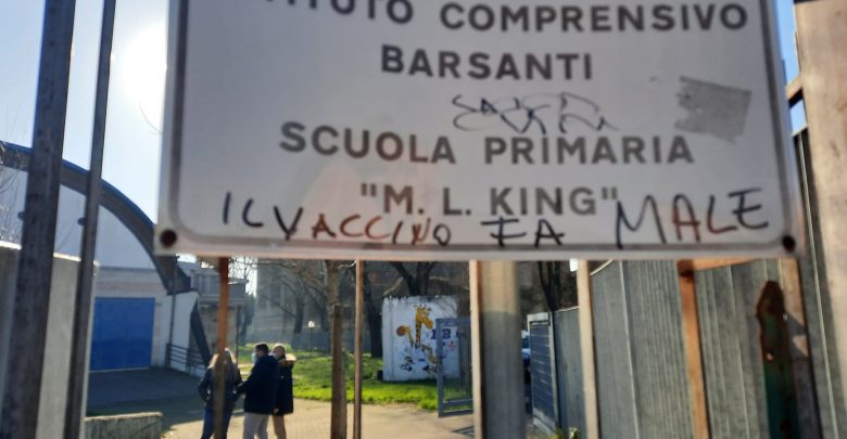 no vax Martin Luther King via canova (1)