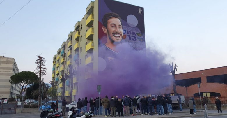 Il commovente omaggio dei tifosi all'indimenticato Davide Astori