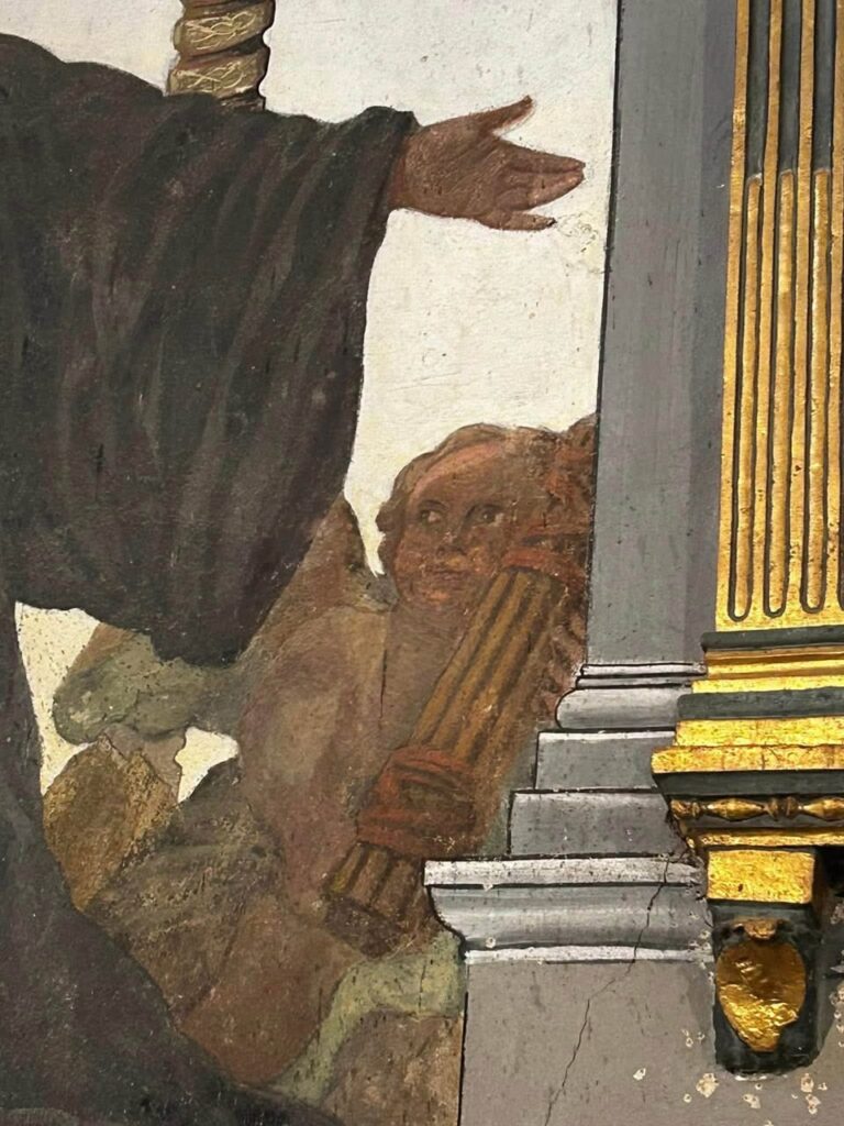 L'angelo col fascio littorio. Foto dell'autore (2025)